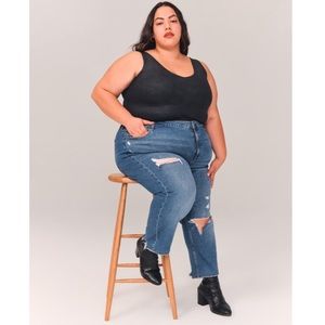 A&F NWT Curve Love Ankle Straight Ultra High Rise Jeans